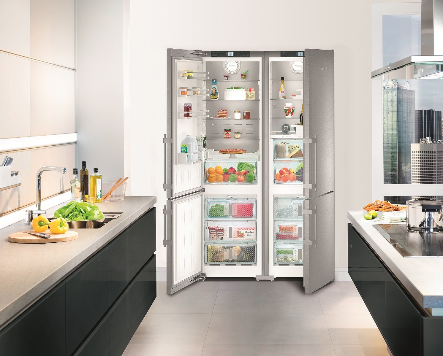 Какие холодильники лучше по качеству. Liebherr SBS 70i2. Liebherr холодильник двухдверный встраиваемый. Liebherr CNFB 4313.